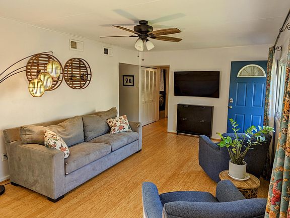 2nd image of 826 Greeley Ave