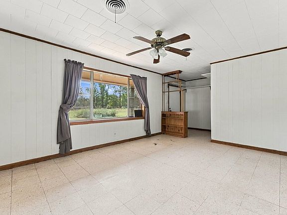 4th image of 2679 Ikes Rd