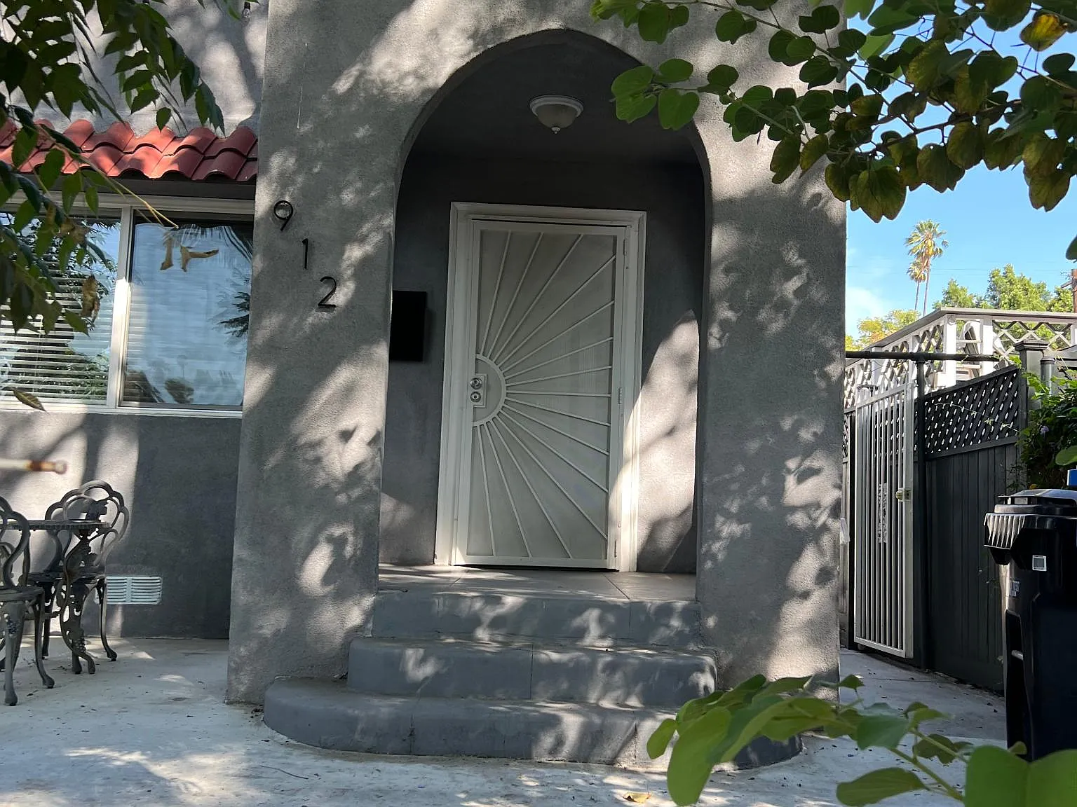 912 Parkman Ave — Photo 2