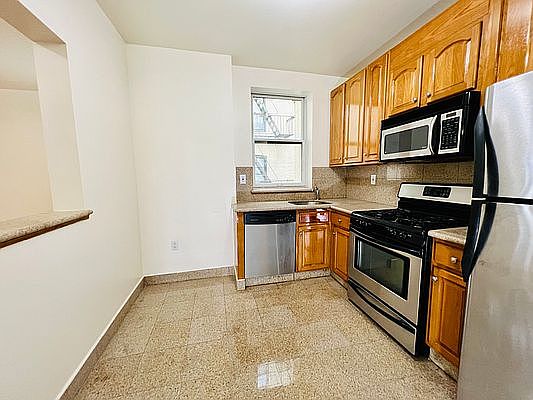 3rd image of 466 76th St Floor 1