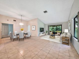 5041 Pine Dr, Boynton Beach, FL 33437