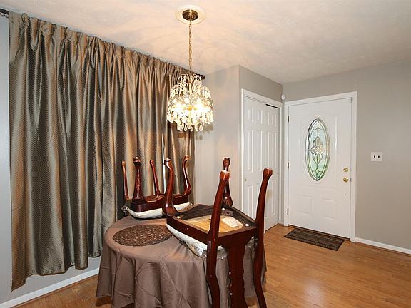 5th image of 2719 Windlow Dr