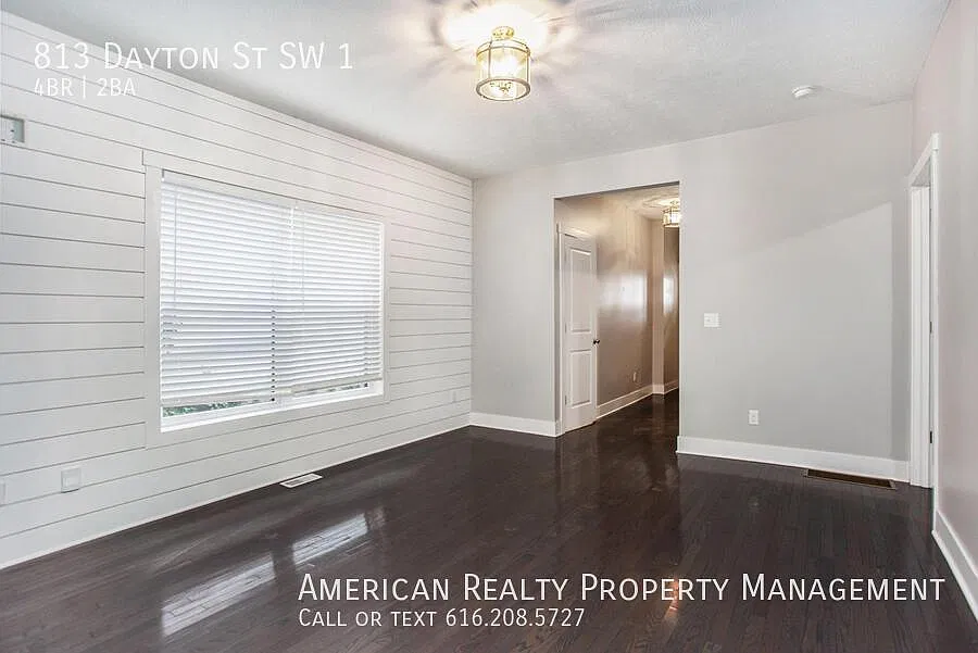 813 Dayton St SW — Photo 4