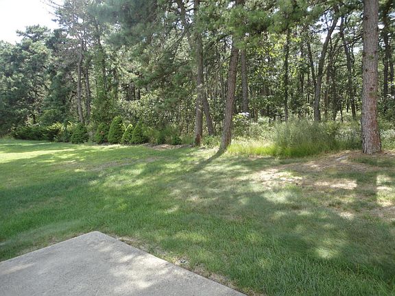 4th image of 201 Prince Charles Dr