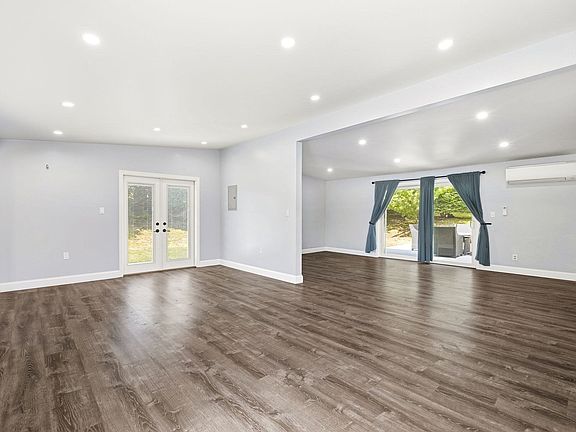 4th image of 23 Joseph Rd
