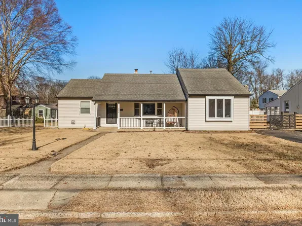 228 Nicholson Rd, Mount Ephraim, NJ 08059