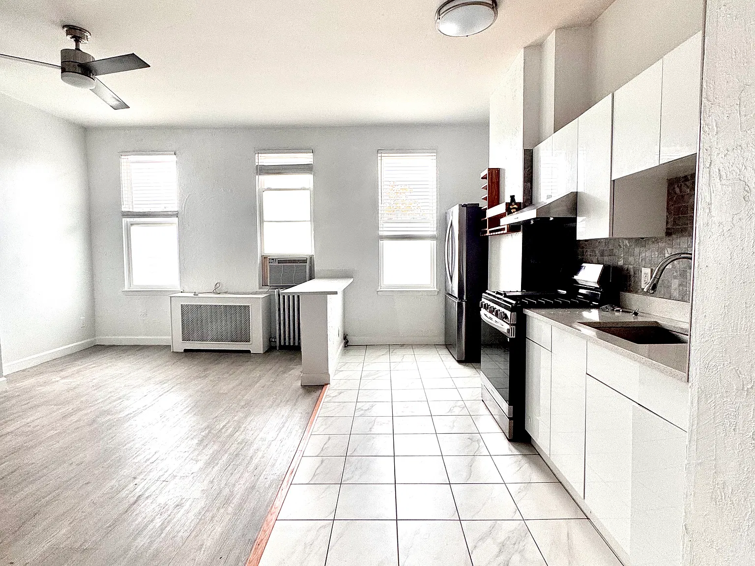 5337 72nd Pl — Photo 1