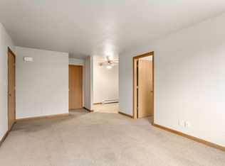 35 Woodmere Ct #6, Appleton, WI 54911