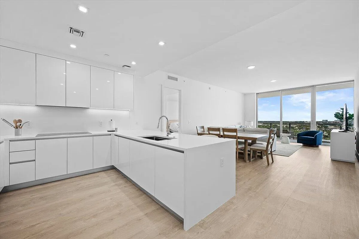 2 bed, 2.5 bath, 1511 sqft, $7,500 — Photo 4