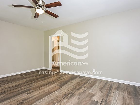 1527224_002_living_room_3.jpg