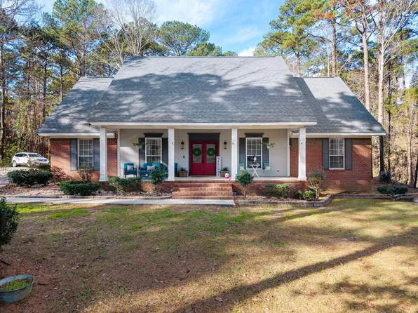309 Longleaf Dr, Petal, MS 39465