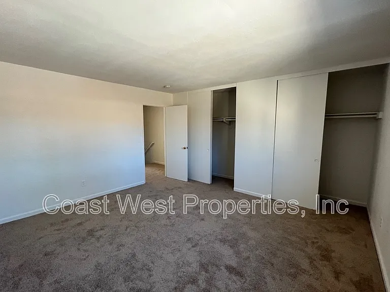 1154 Cypress Ave — Photo 8
