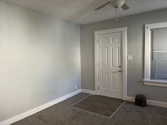 3rd image of 1441 Melrose Ave