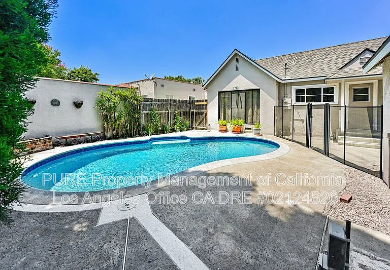 548 Plymouth Rd — Photo 13