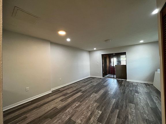 4th image of 21307 Gertrude Ave APT 6