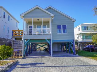 571 Atkinson Point Rd, Surf City, NC 28445