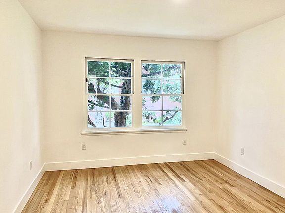4th image of 1140 Princeton St #B