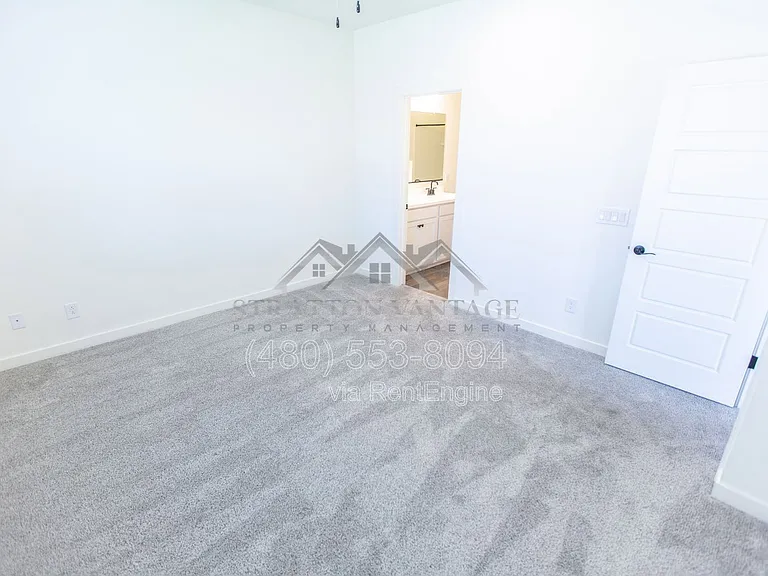 2547 N Kenna Pl — Photo 26