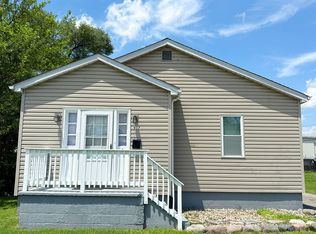 917 Grand Ave, Madison, IL 62060