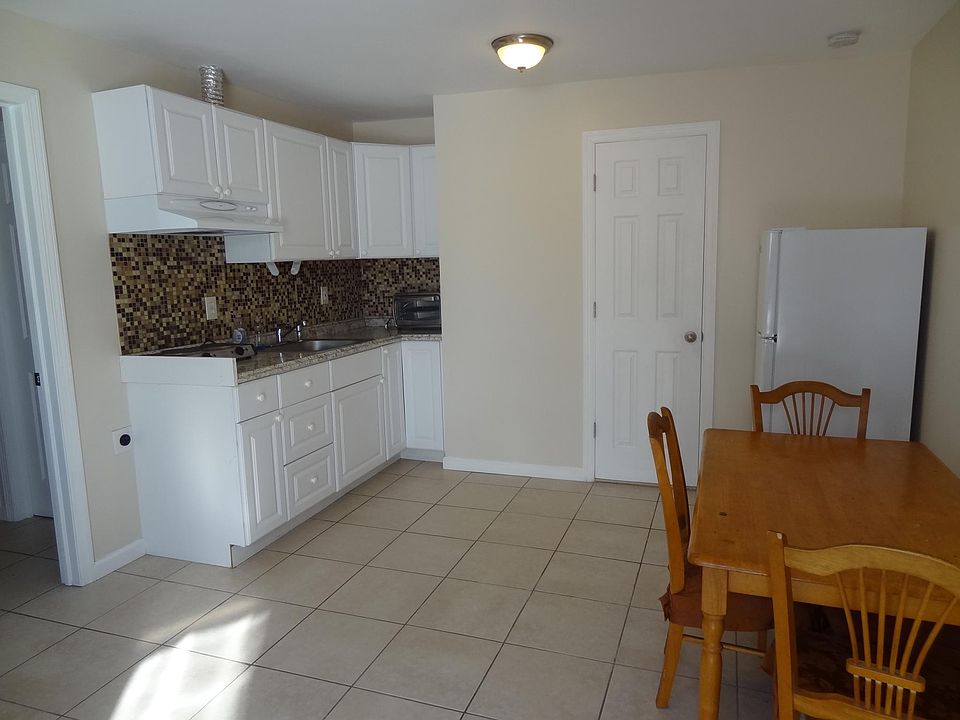 Living Room Kiitchen Combo