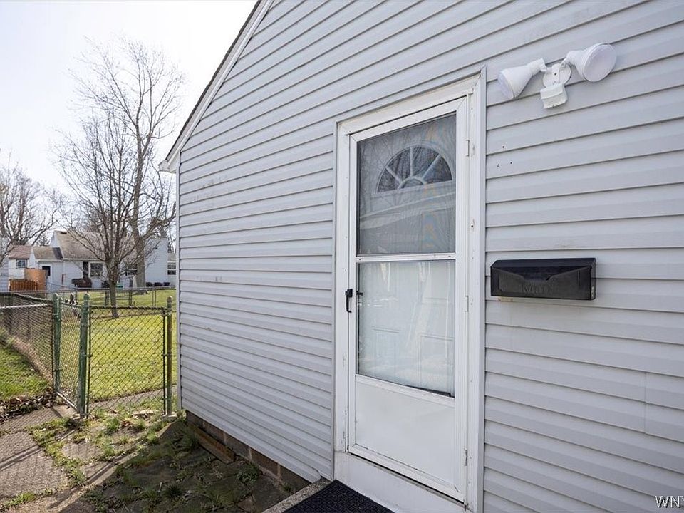 2729 Kingswood Dr, Cheektowaga, NY 14225 Zillow