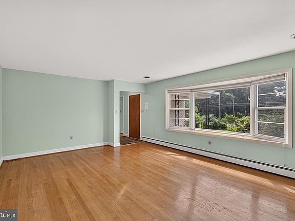 4th image of 14604 Peach Orchard Rd