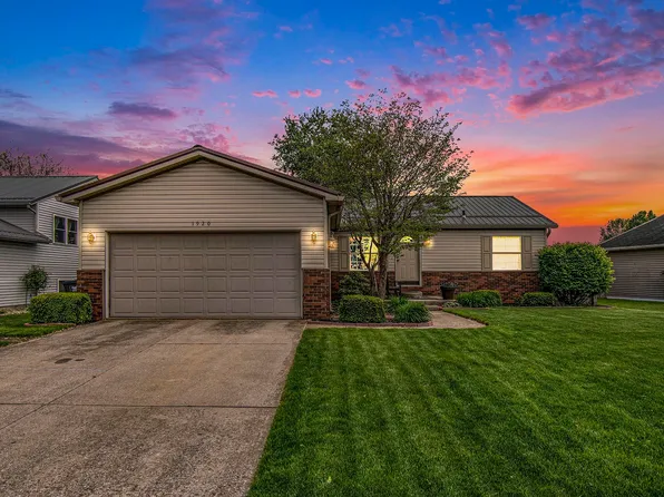 1920 Almond Dr, Elkhart, IN 46514