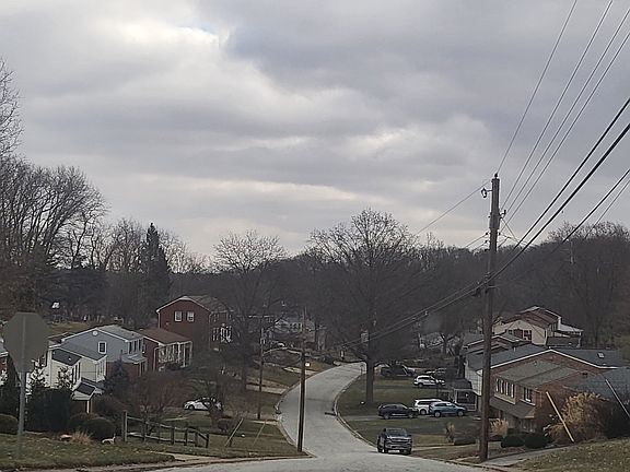 3rd image of 3524 Ashland Dr
