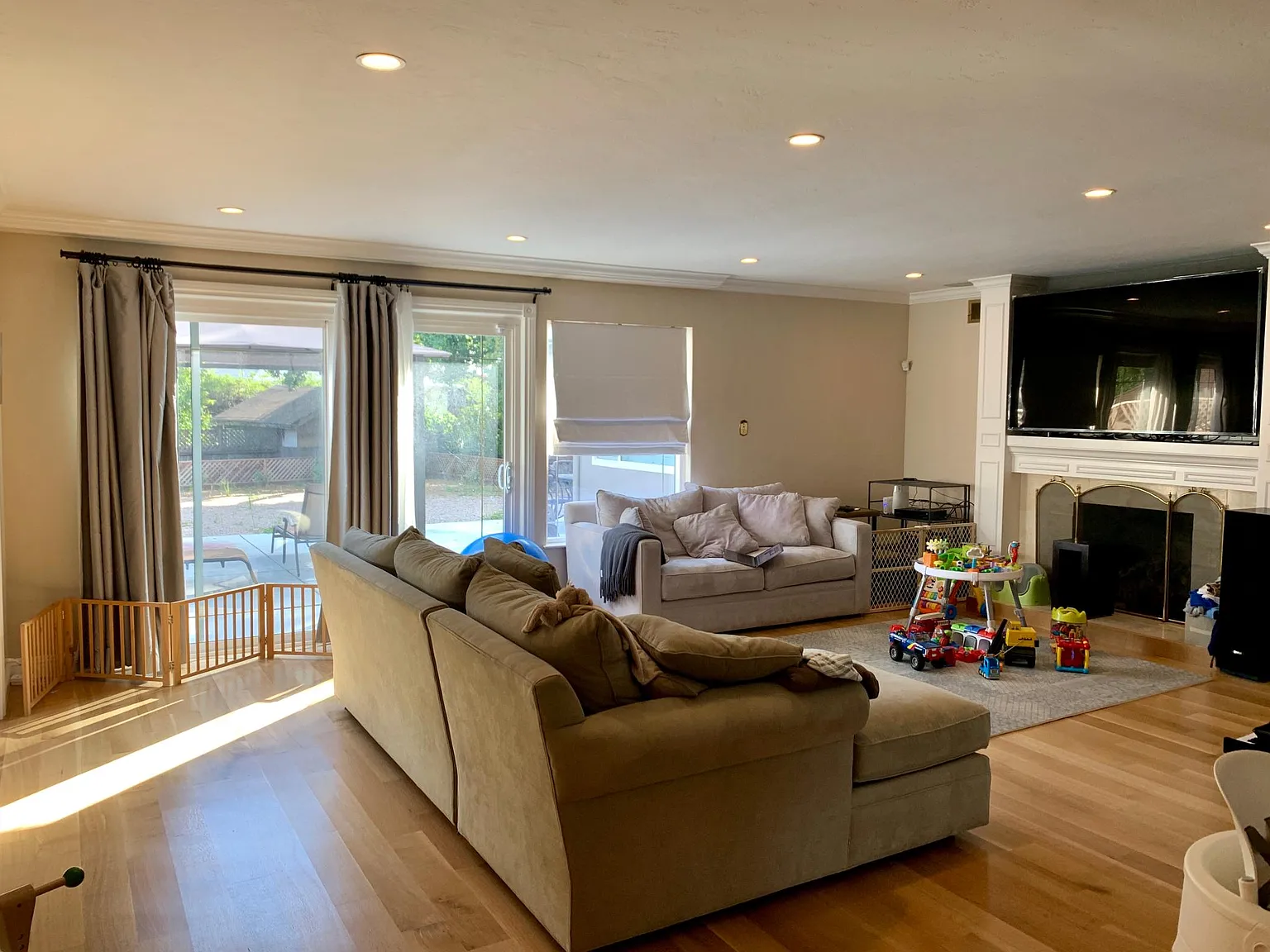 1513 Williams Ave photo 1