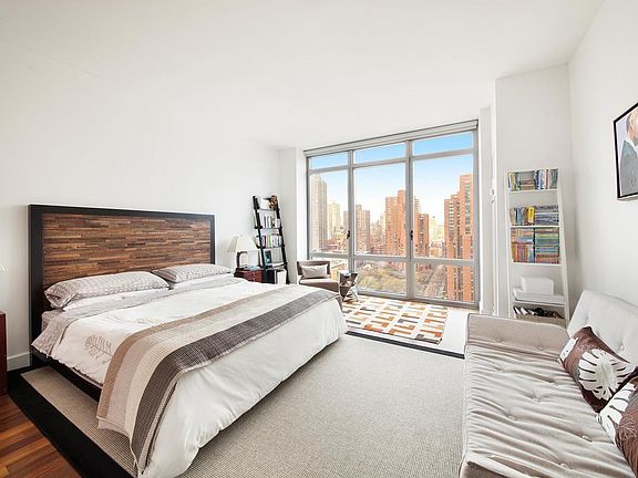 3rd image of 333 E 91st St APT 22A
