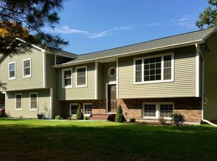 26 W Pine Rd, Staatsburg, NY 12580