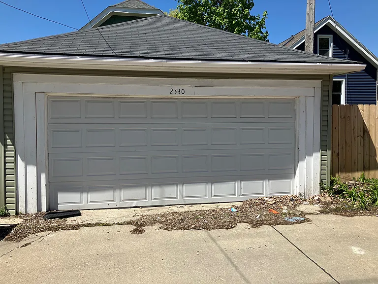 2330 N 47th St — Photo 37