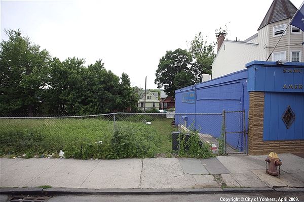 2nd image of 293 Warburton Ave