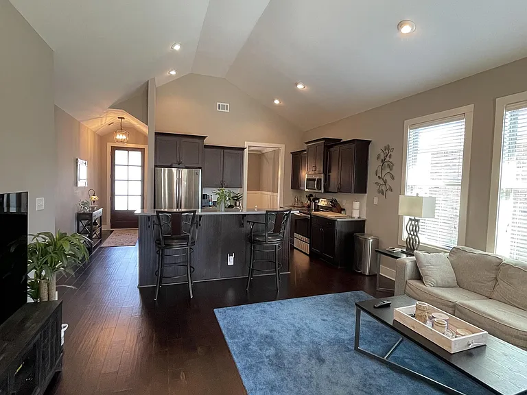 111 Barnyard Way — Photo 5