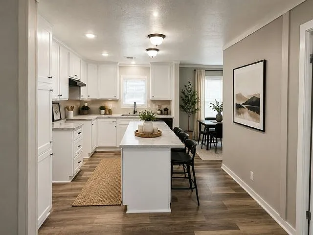 3 bed, 2.0 bath, 1120 sqft, $2,100 — Photo 3