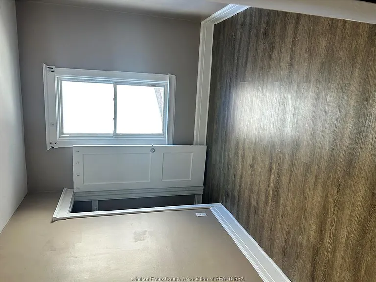 1290 Chilver Rd — Photo 10