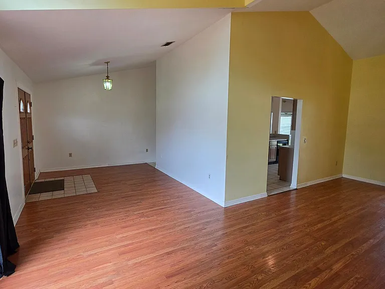 10051 Dorset Dr — Photo 6