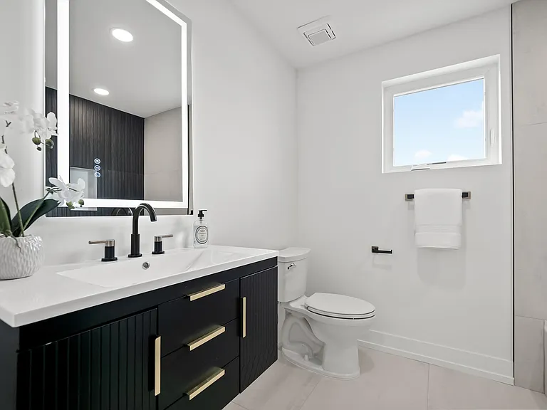 125 N Washington Ave — Photo 11