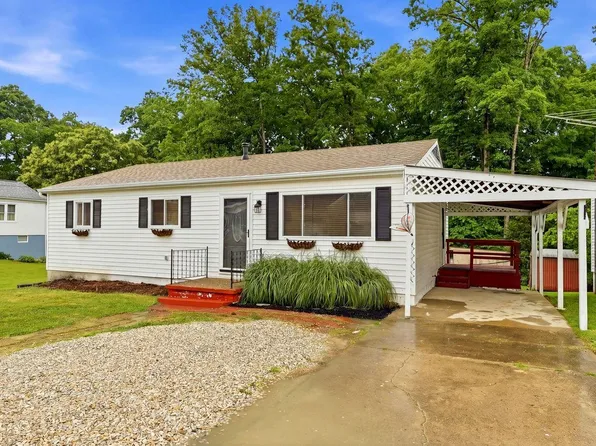 91 Violet St, Huntington, WV 25705