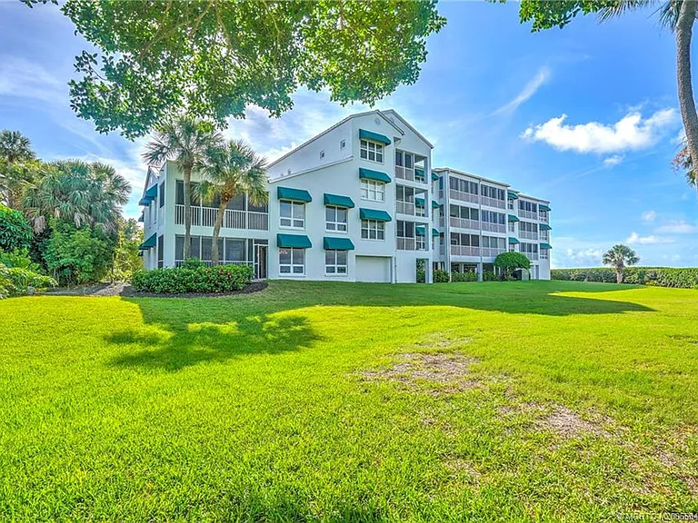 184 NE Edgewater Dr #1001 — Photo 12