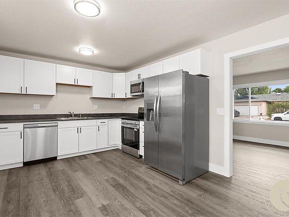 5th image of 1106 W Maryland Ln