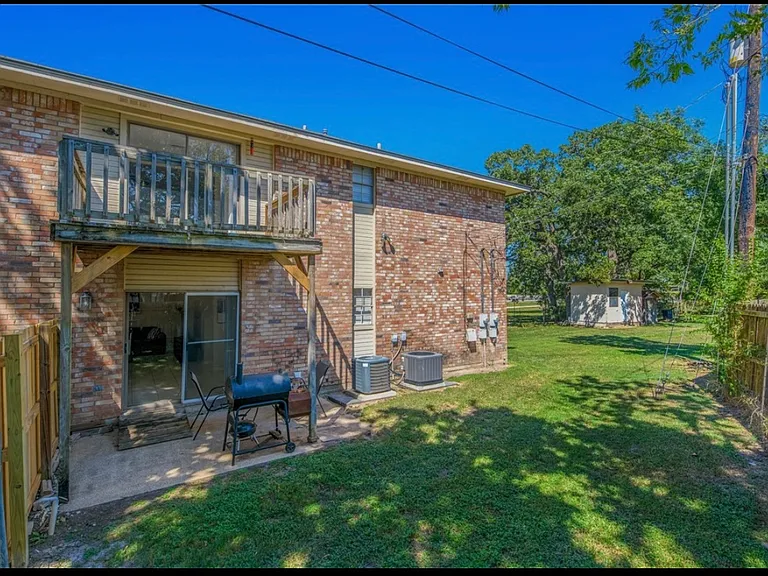 1202 Vinyard Ct #B — Photo 8
