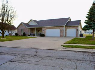 1495 W Crane Pond Dr, Marion, IN 46952