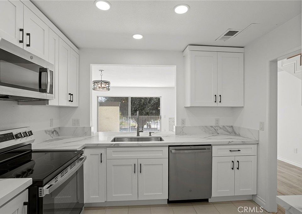 1st image of 4719 Knickerbocker Ln
