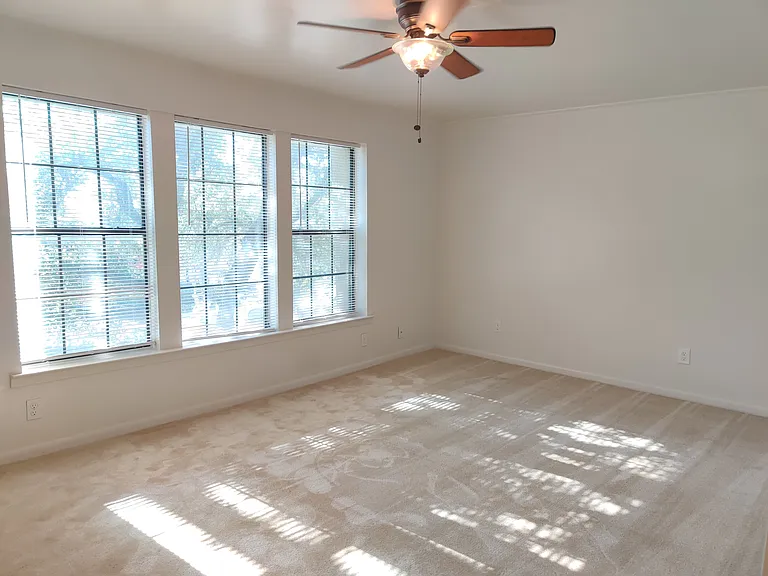 6628 Hillcrest Ave #6 — Photo 13