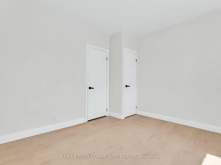1822 Saint Clair Ave W #B — Photo 10