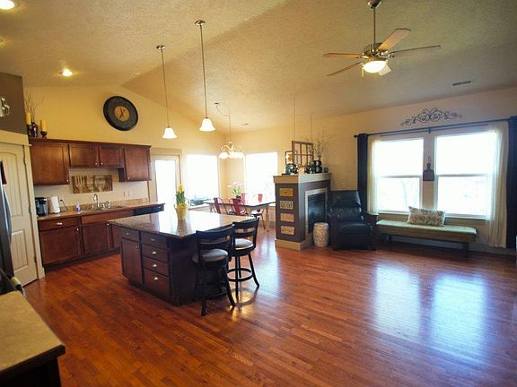 4th image of 4541 S Seabiscuit Ave