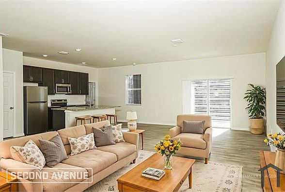 1st image of 4737 Manila Ave