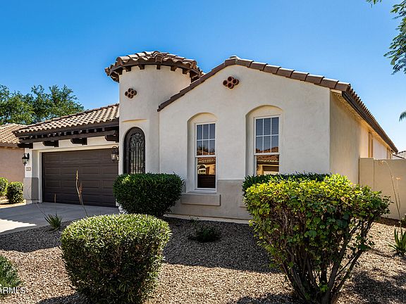 4th image of 2313 E DOGWOOD Drive
