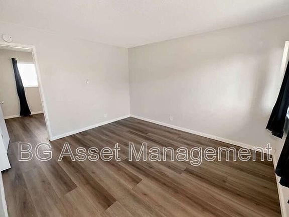 2nd image of 1333 Market Ave APT 2